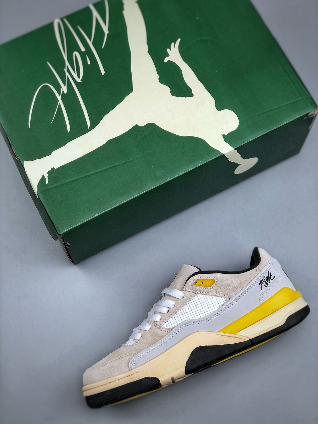 Air Jordan FLIGHT COURT Retro Sneakers Ivory White IB8838-107 4 cmp i1746481131157 1137 0 2