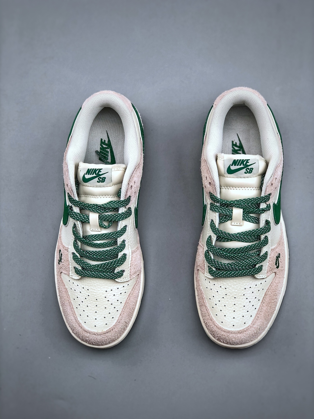 Nike SB Dunk Low x The North Face Stussy Cream Gray-Green Sneakers 6 cmp i1746481294121 4264 0 4