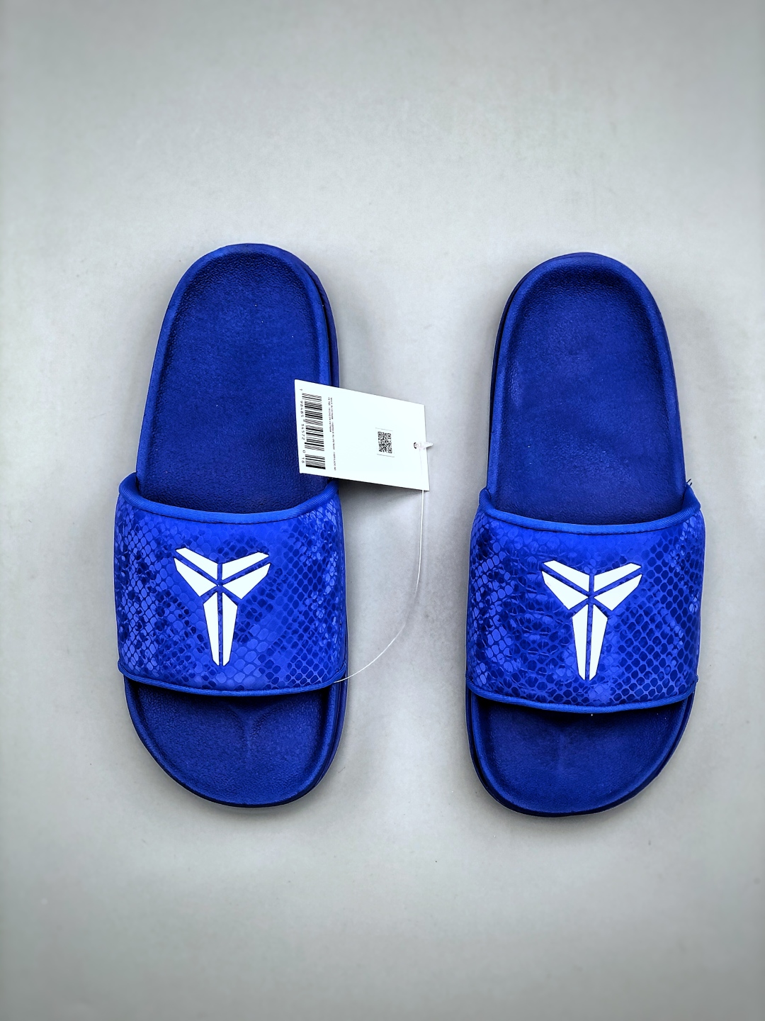 Nike Kobe Offcourt Slide Hyper Royal - Comfortable and Stylish Slides 7 cmp i1746481342614 6404 0 5