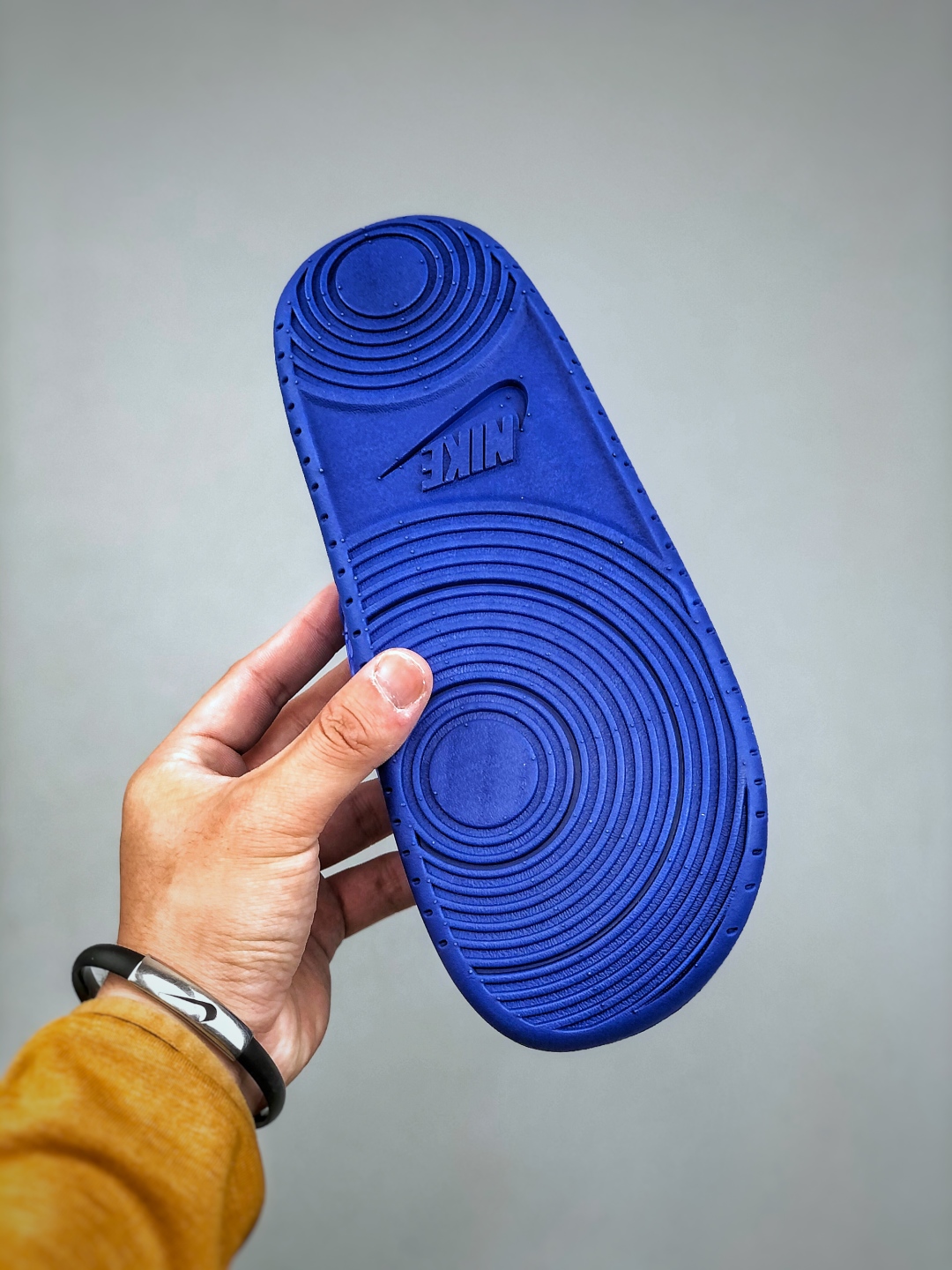 Nike Kobe Offcourt Slide Hyper Royal - Comfortable and Stylish Slides 6 cmp i1746481342616 7992 0 4