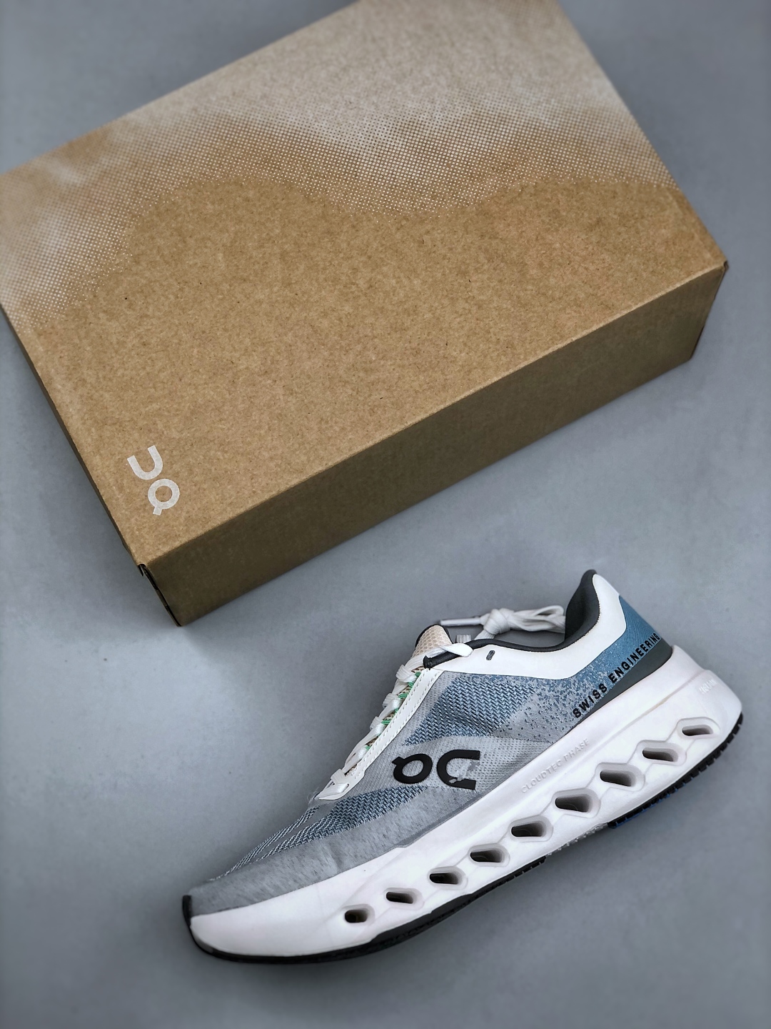 ON Running Cloudsurfer Next Low Top Lightweight Comfort Sneakers 3WE30201025 4 cmp i1746564038119 2015 0 2