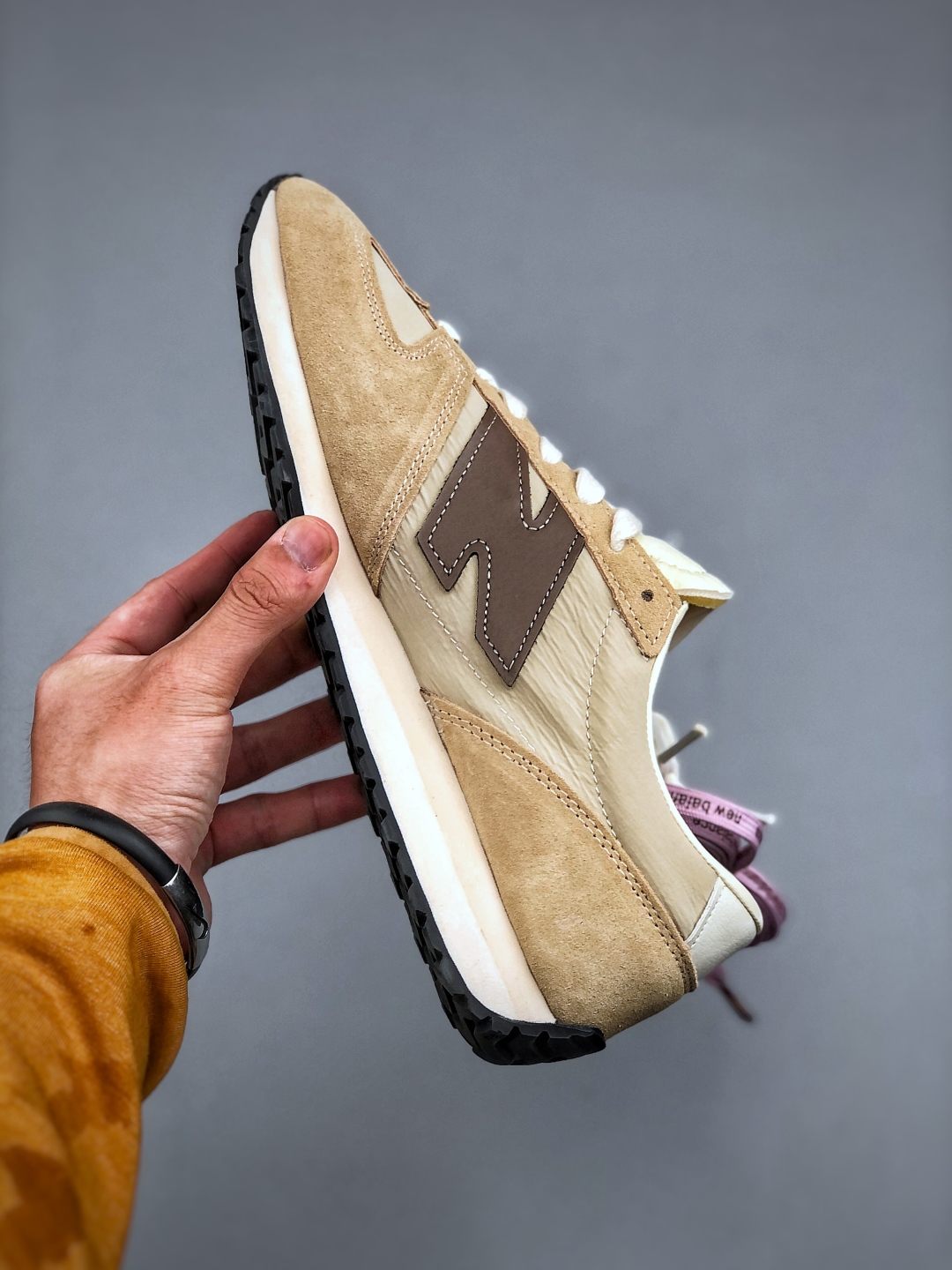 New Balance 471 Series: Retro Fashion Sneakers - Durable & Comfortable 3 cmp i1746565087385 1729 0 1