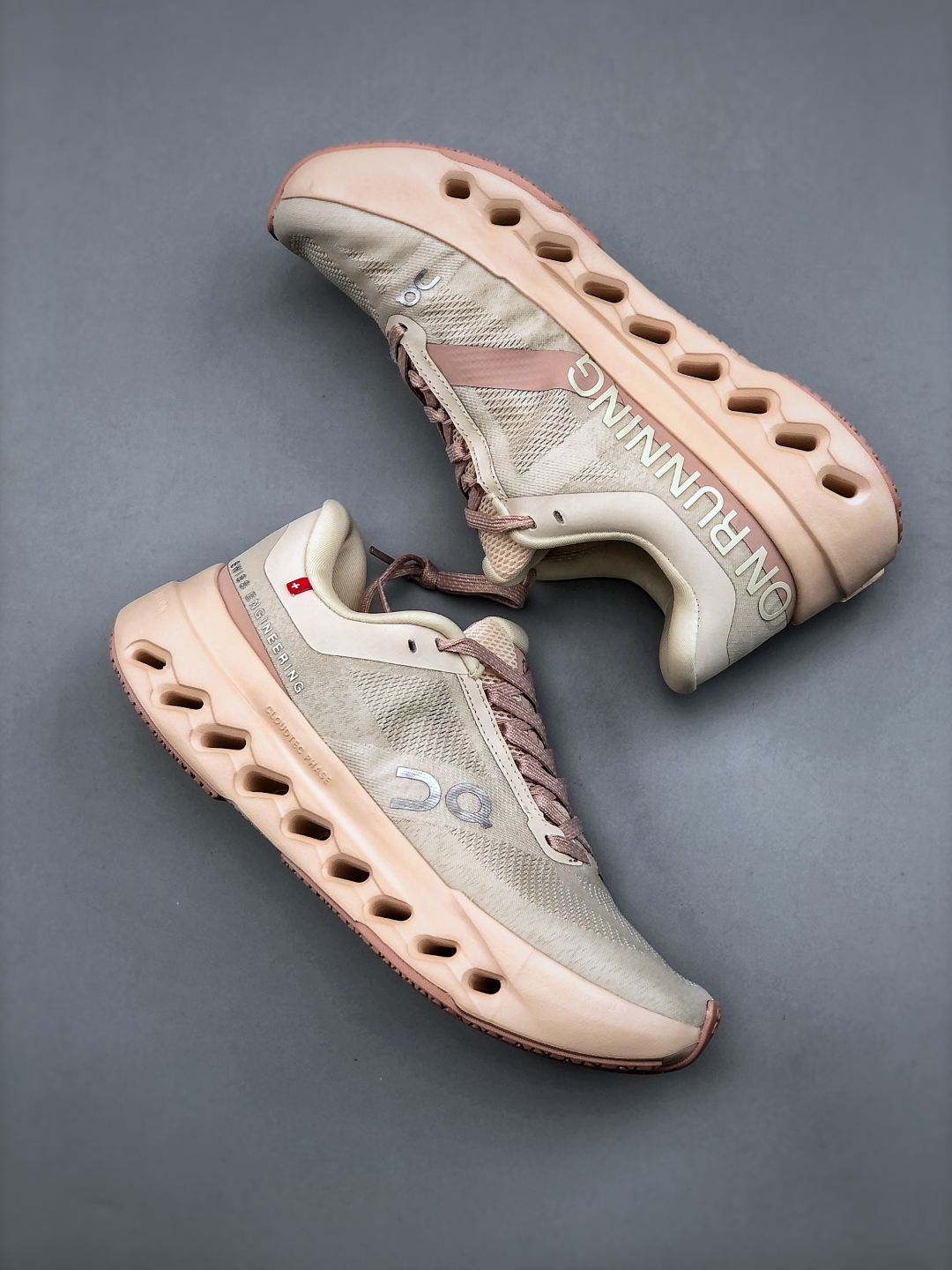 On Running Cloudsurfer Next Low-Top Lightweight Comfort Sneakers 3WE30020606 10 cmp i1746649472083 7151 0 8