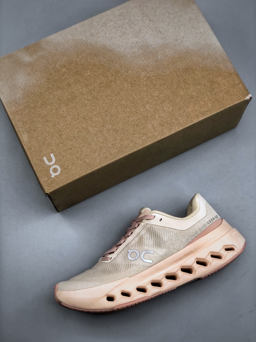 On Running Cloudsurfer Next Low-Top Lightweight Comfort Sneakers 3WE30020606 4 cmp i1746649472096 8461 0 2
