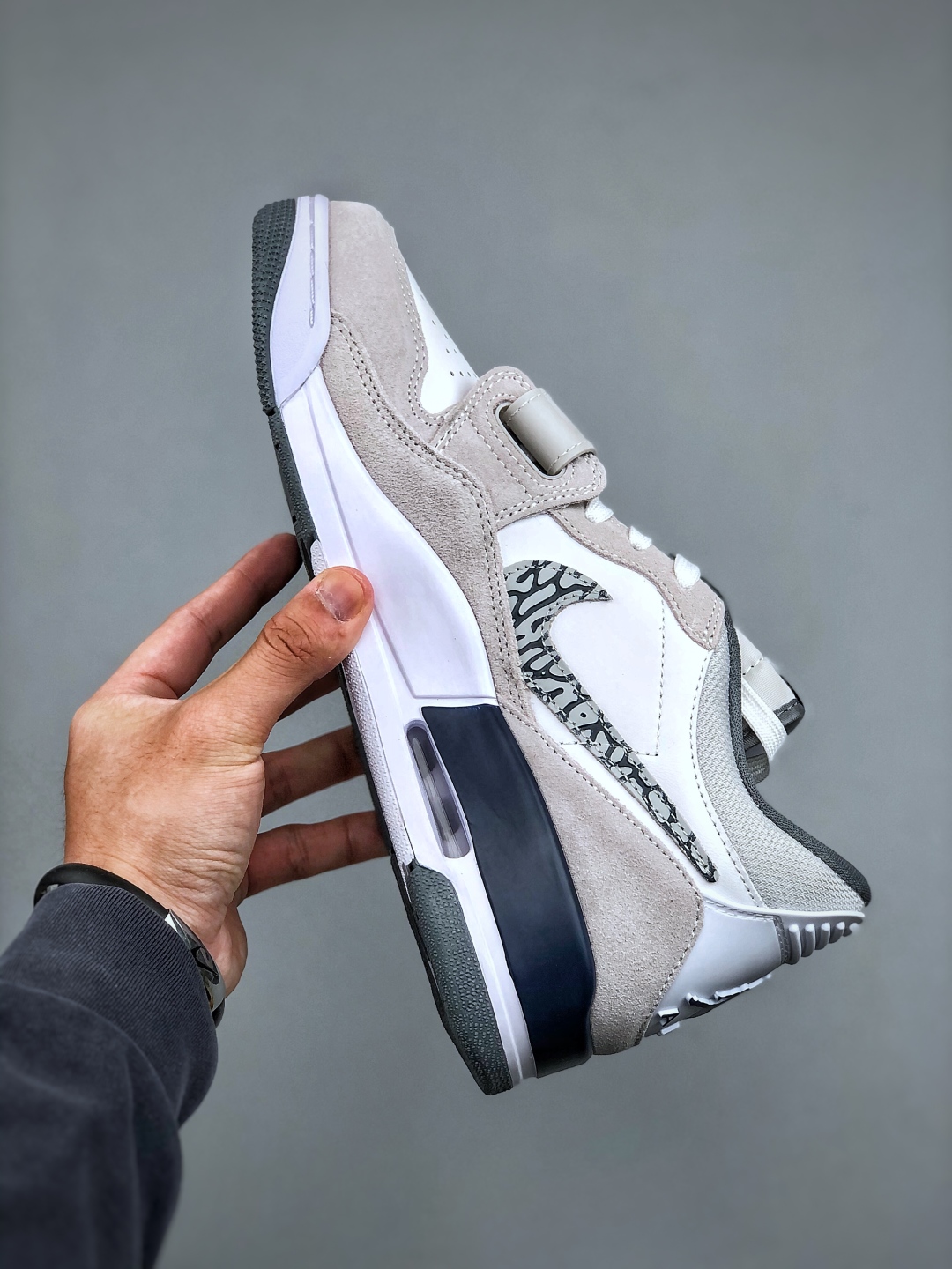 Nike Air Jordan Legacy 312 Low White/Grey/Blue - CD7069-124 3 cmp i1746649727934 1425 0 1