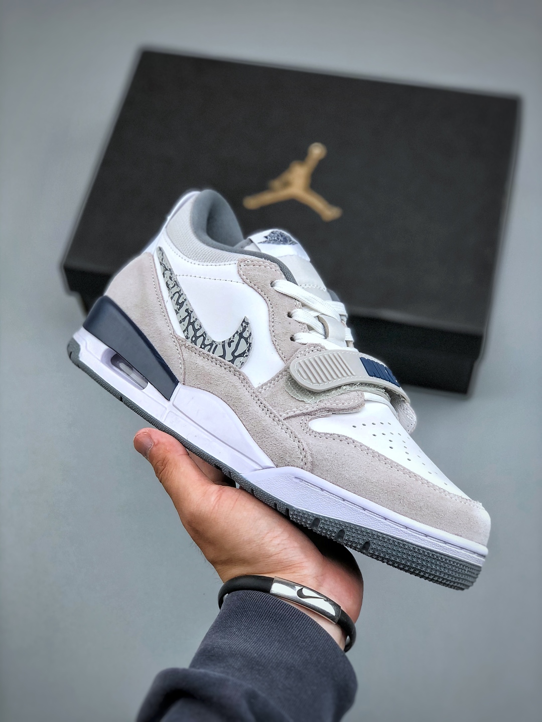 Nike Air Jordan Legacy 312 Low White/Grey/Blue - CD7069-124 2 cmp i1746649729505 4227 0 0