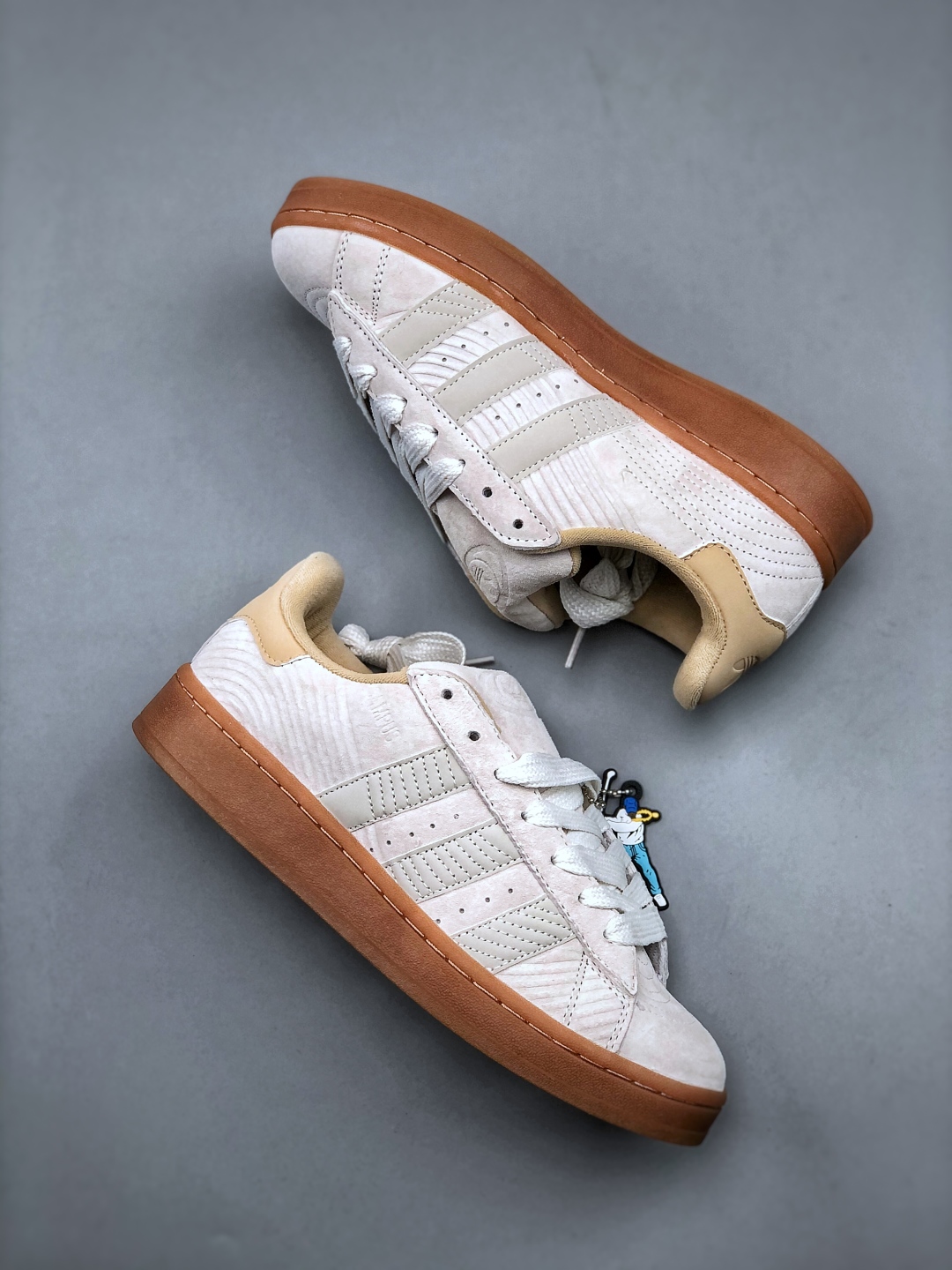 Adidas Originals Campus 00s: Retro Low-Top Sneakers - Versatile & Stylish 10 cmp i1746649912655 4858 0 8