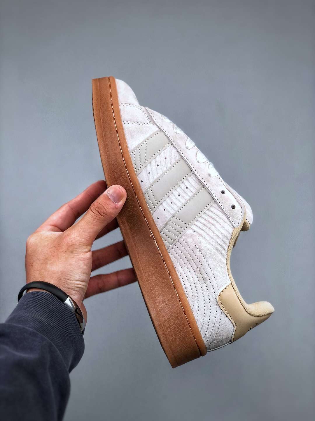Adidas Originals Campus 00s: Retro Low-Top Sneakers - Versatile & Stylish 3 cmp i1746649912669 1643 0 1