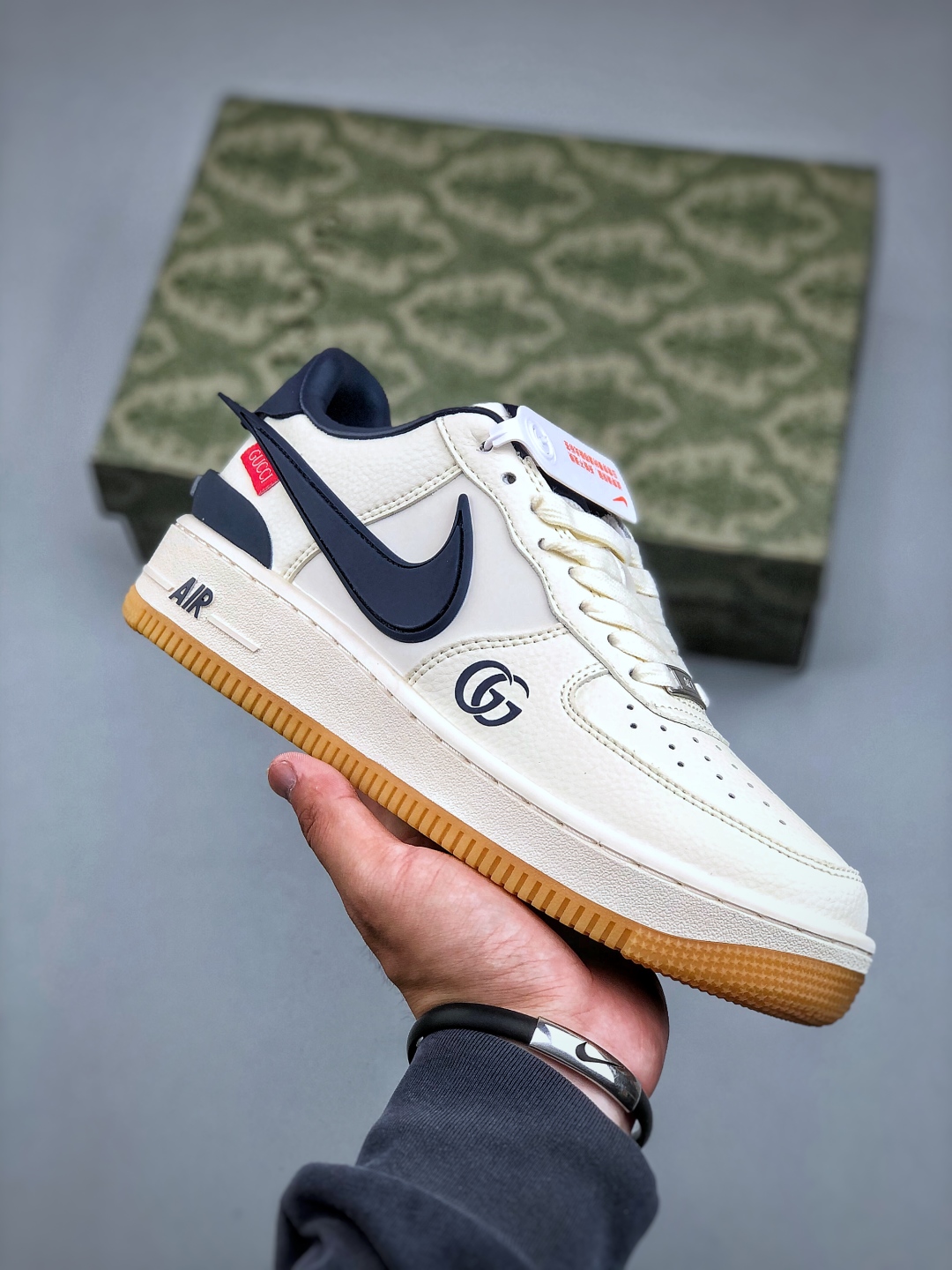 Nike Air Force 1'07 Low Gucci Collab Sneakers - Casual Comfort & Style 2 cmp i1746650057029 6000 0 0