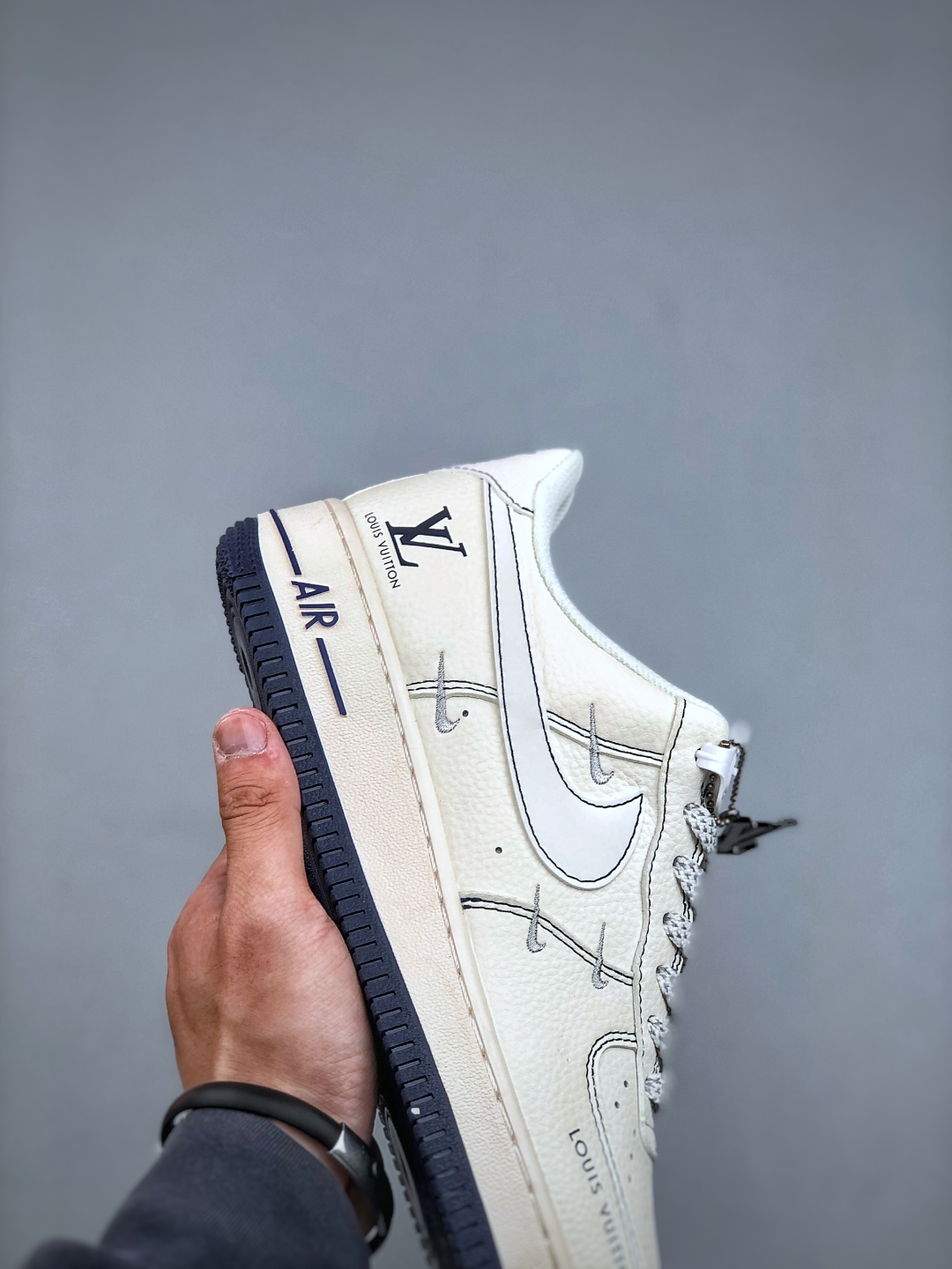 Nike Air Force 1'07 Low Louis Vuitton White Blue Casual Sneakers 7 cmp i1746650093512 3331 0 5