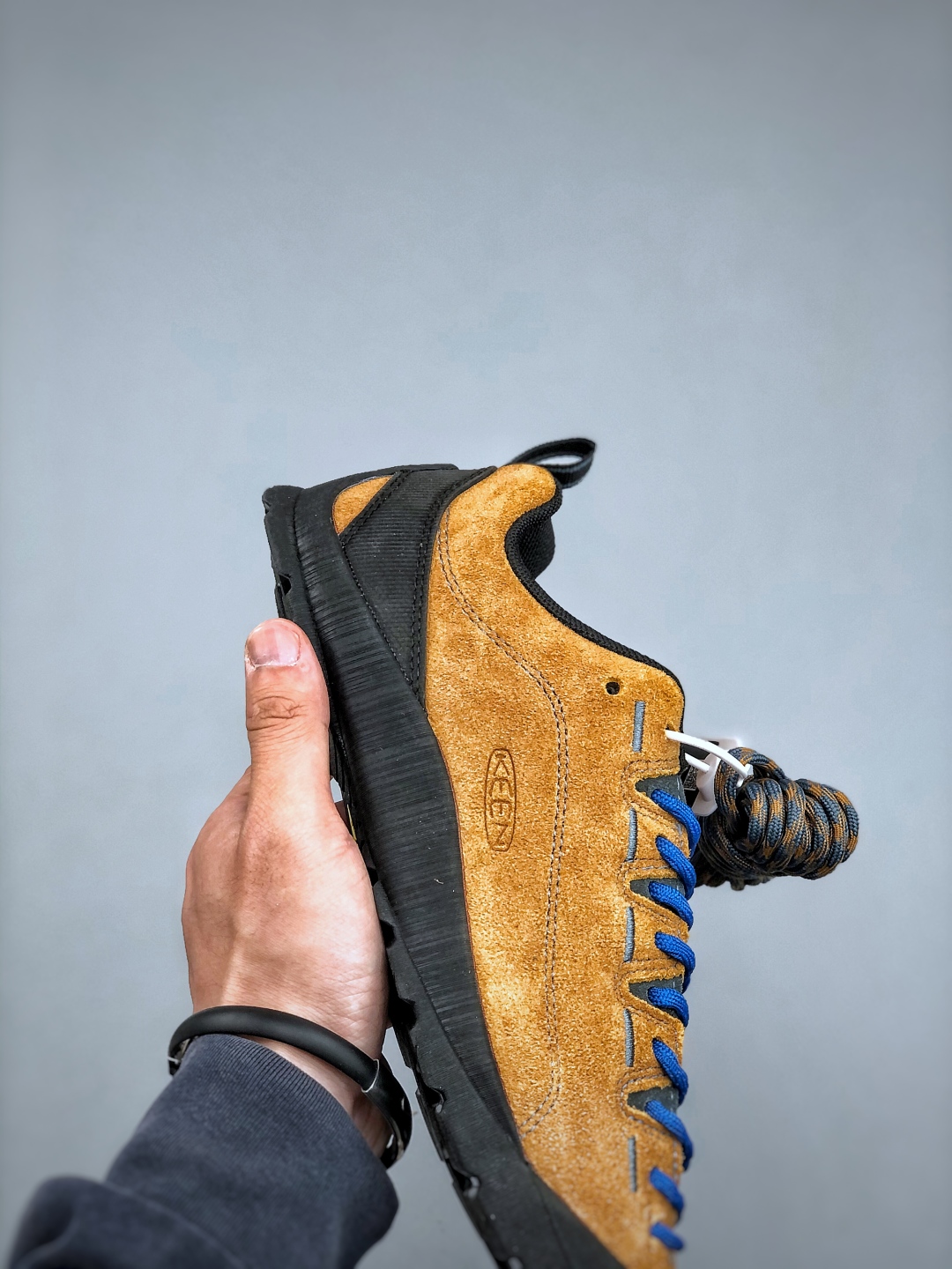 Keen Retro Hiking Sneakers - Lightweight & Stylish for Spring/Summer 7 cmp i1746736857065 7815 0 5