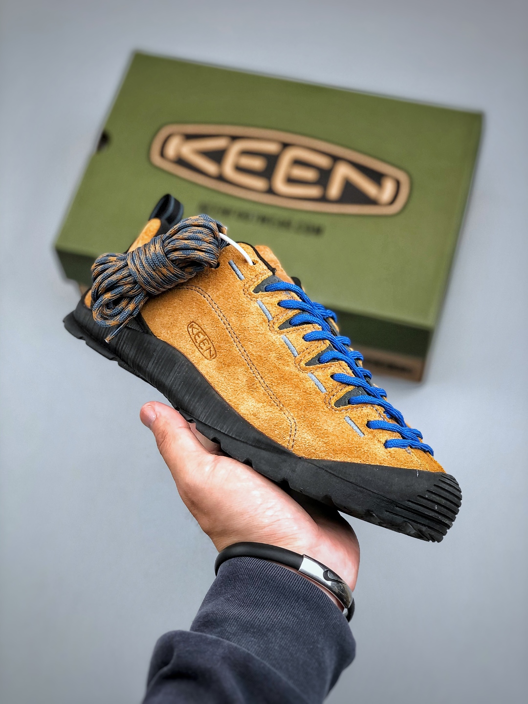 Keen Retro Hiking Sneakers - Lightweight & Stylish for Spring/Summer 2 cmp i1746736858808 6337 0 0