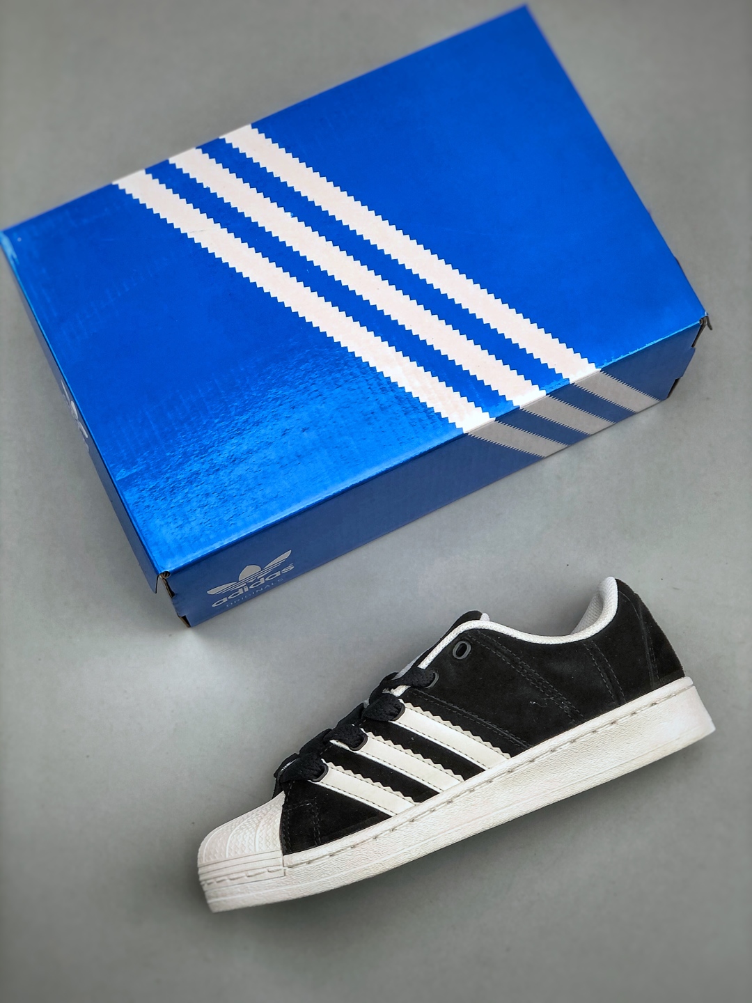 Adidas Superstar Supermodified Low-Top Casual Sneakers - Classic Style 4 cmp i1746736926359 7699 0 2