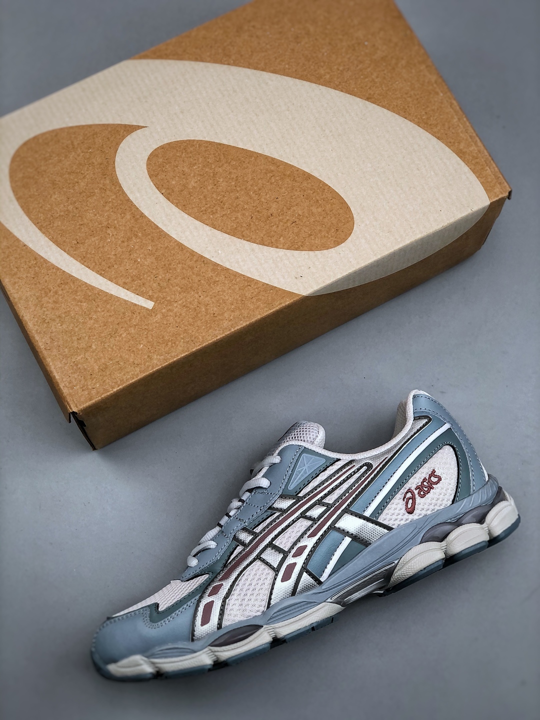 Asics GEL-NYC Low-Top Sneakers - Stylish Running & Casual Shoes 1203A542-020 4 cmp i1746737141059 9654 0 2
