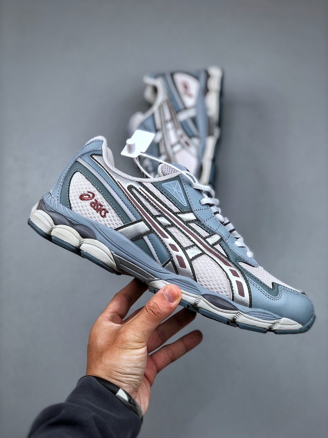 Asics GEL-NYC Low-Top Sneakers - Stylish Running & Casual Shoes 1203A542-020 5 cmp i1746737143992 5329 0 3