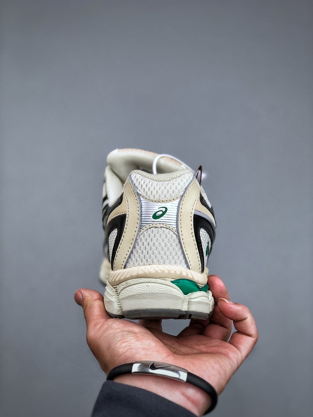 Asics GEL-NYC Low-Top Sneakers - Stylish, Comfortable, and Versatile Shoes 8 cmp i1746737154140 1788 0 6