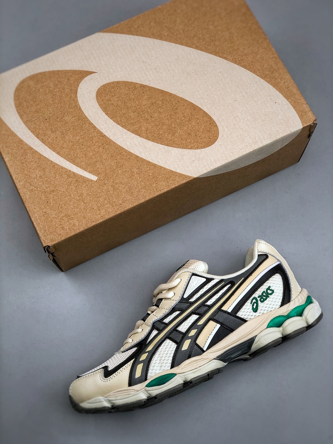Asics GEL-NYC Low-Top Sneakers - Stylish, Comfortable, and Versatile Shoes 4 cmp i1746737157121 6872 0 2
