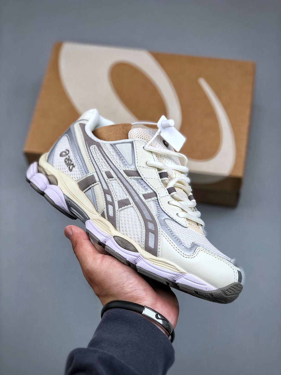 Asics Gel-NYC Low-Top Retro Casual Running Shoes - Comfort and Style 3 cmp i1746737167413 4545 0 0
