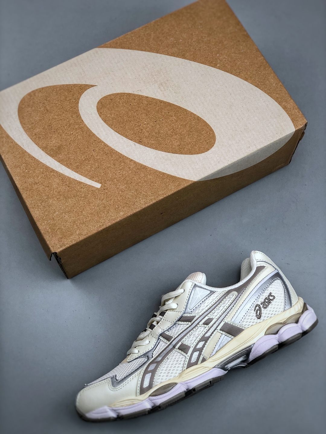 Asics GEL-NYC Low-Top Sneakers - Retro Style, Modern Comfort - Style 1203A542 4 cmp i1746737171531 883 0 2