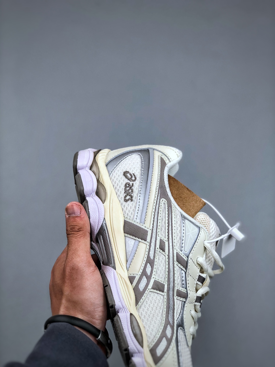 Asics GEL-NYC Low-Top Sneakers - Retro Style, Modern Comfort - Style 1203A542 7 cmp i1746737171640 5256 0 5