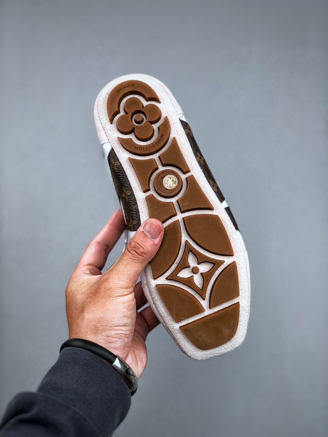 2025早春发布新款LOUIS VUITTON SneaKerina 德训鞋 芭蕾舞鞋