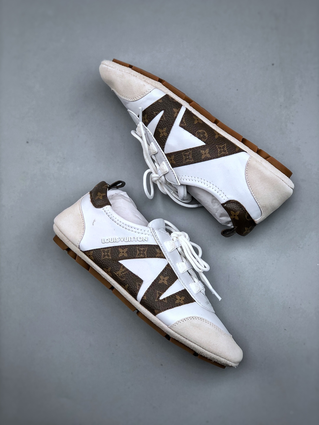 2025早春发布新款LOUIS VUITTON SneaKerina 德训鞋 芭蕾舞鞋