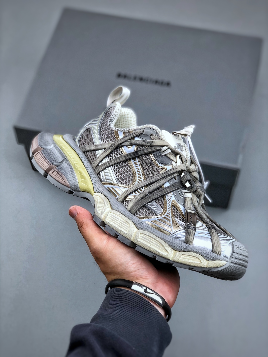 Balenciaga Phantom 3XL Sneakers - Metallic Lace-Up Running Shoes for Men & Women 2 cmp i1746738575318 1105 0 0