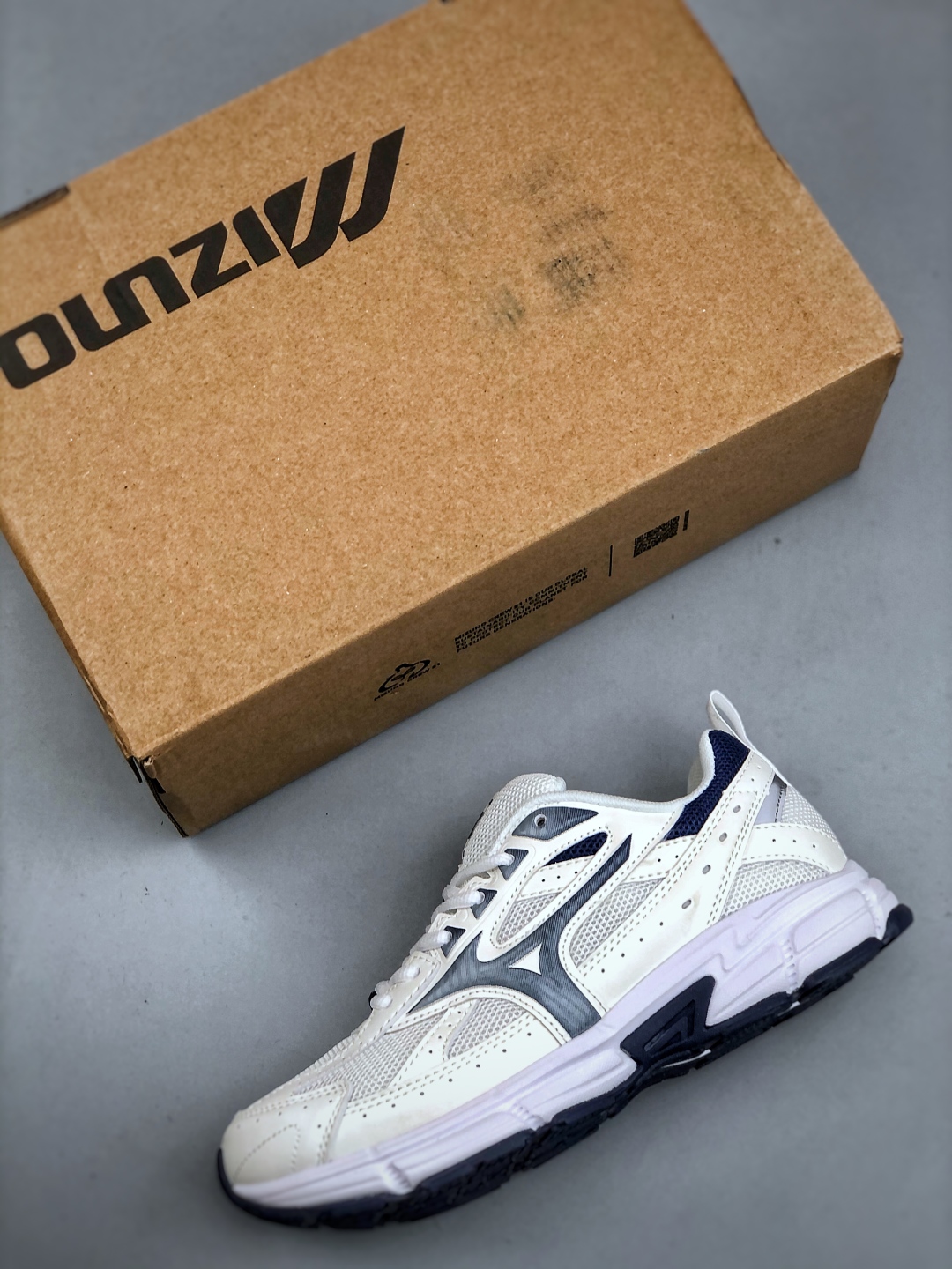 Mizuno Speed 1st Generation Retro Running Shoes - White/Navy - D1GH223019 4 cmp i1746738760080 2709 0 2