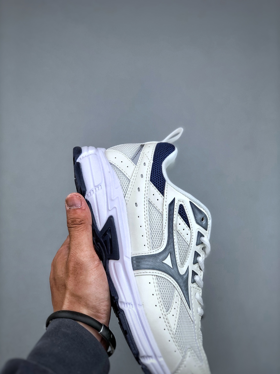 Mizuno Speed 1st Generation Retro Running Shoes - White/Navy - D1GH223019 7 cmp i1746738761834 8223 0 5
