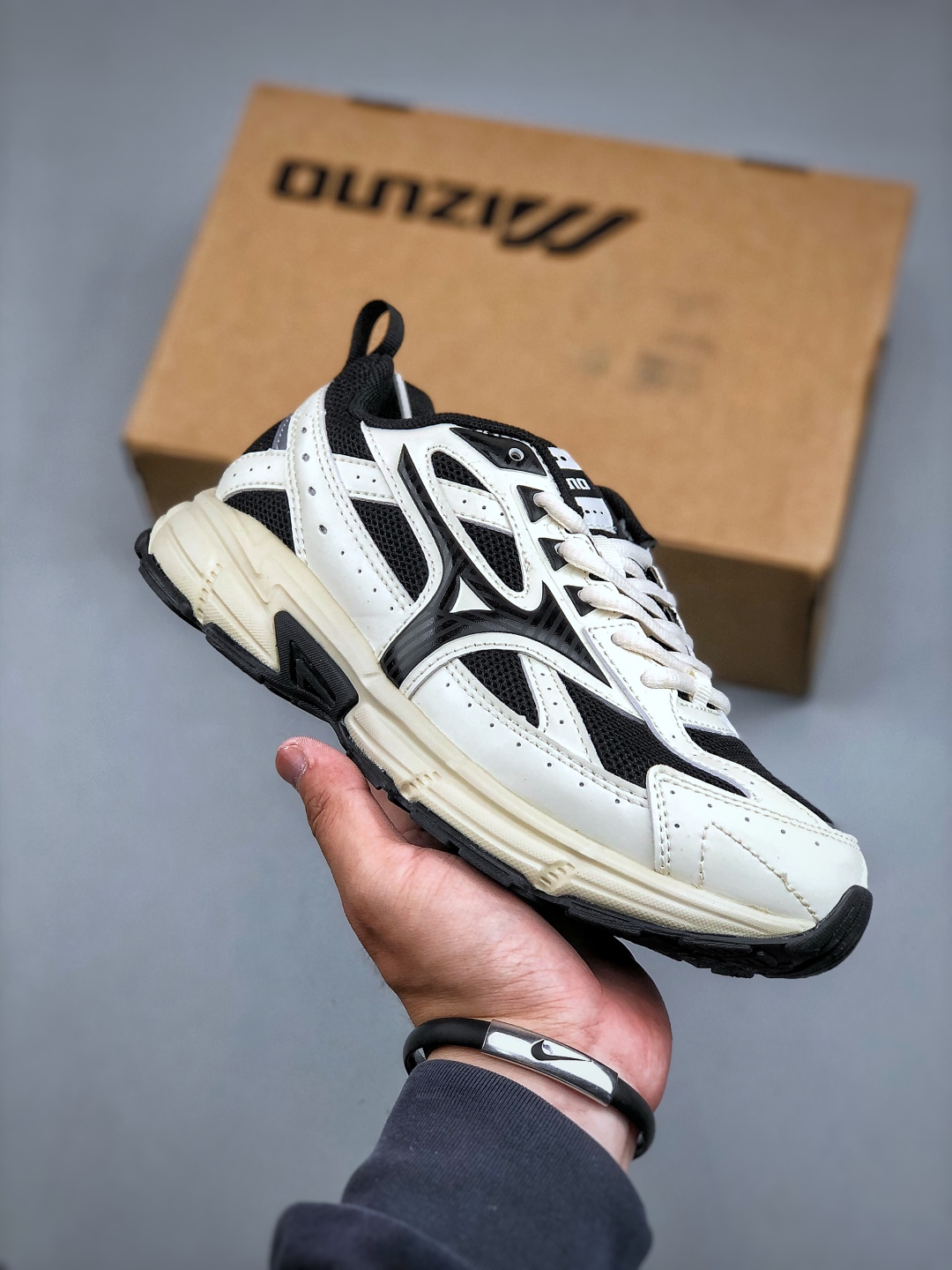 Mizuno Speed Low-Top Retro Running Shoes - Comfortable and Stylish Sneakers 6 cmp i1746738771151 4658 0 4