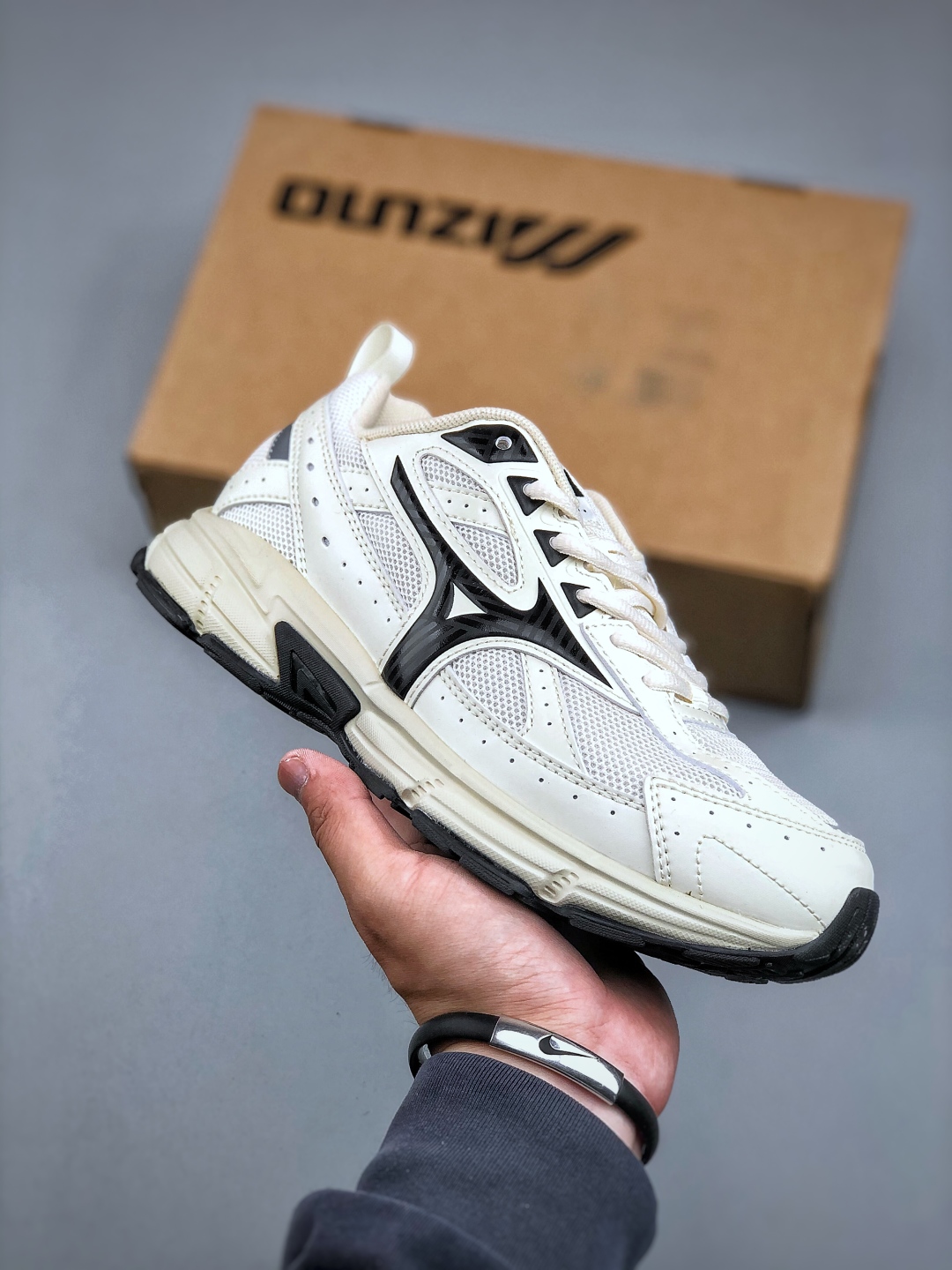 Mizuno Speed Low-Top Retro Running Shoes - Comfortable and Stylish Sneakers 5 cmp i1746738771157 9457 0 3