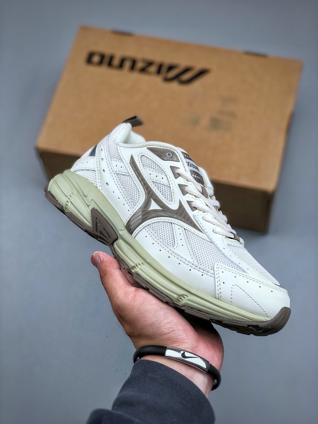 Mizuno Speed Low-Top Retro Running Shoes - Comfortable and Stylish Sneakers 4 cmp i1746738772441 9133 0 2