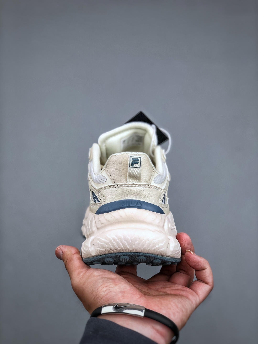 Fila Fern Sneakers: Retro Style, Elevated Comfort, and Enhanced Performance 8 cmp i1746738838659 7518 0 6