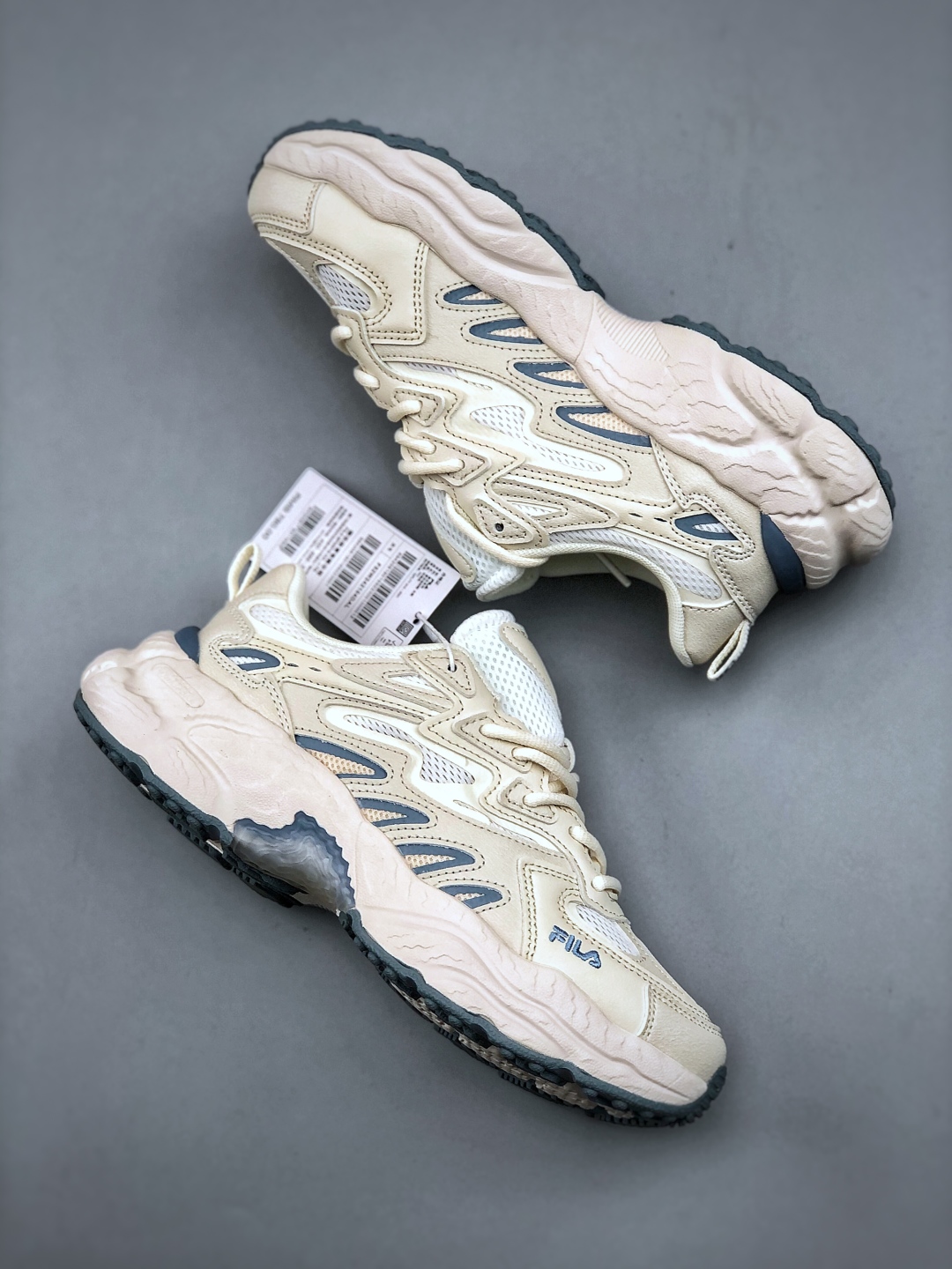 Fila Fern Sneakers: Retro Style, Elevated Comfort, and Enhanced Performance 10 cmp i1746738840351 5897 0 8