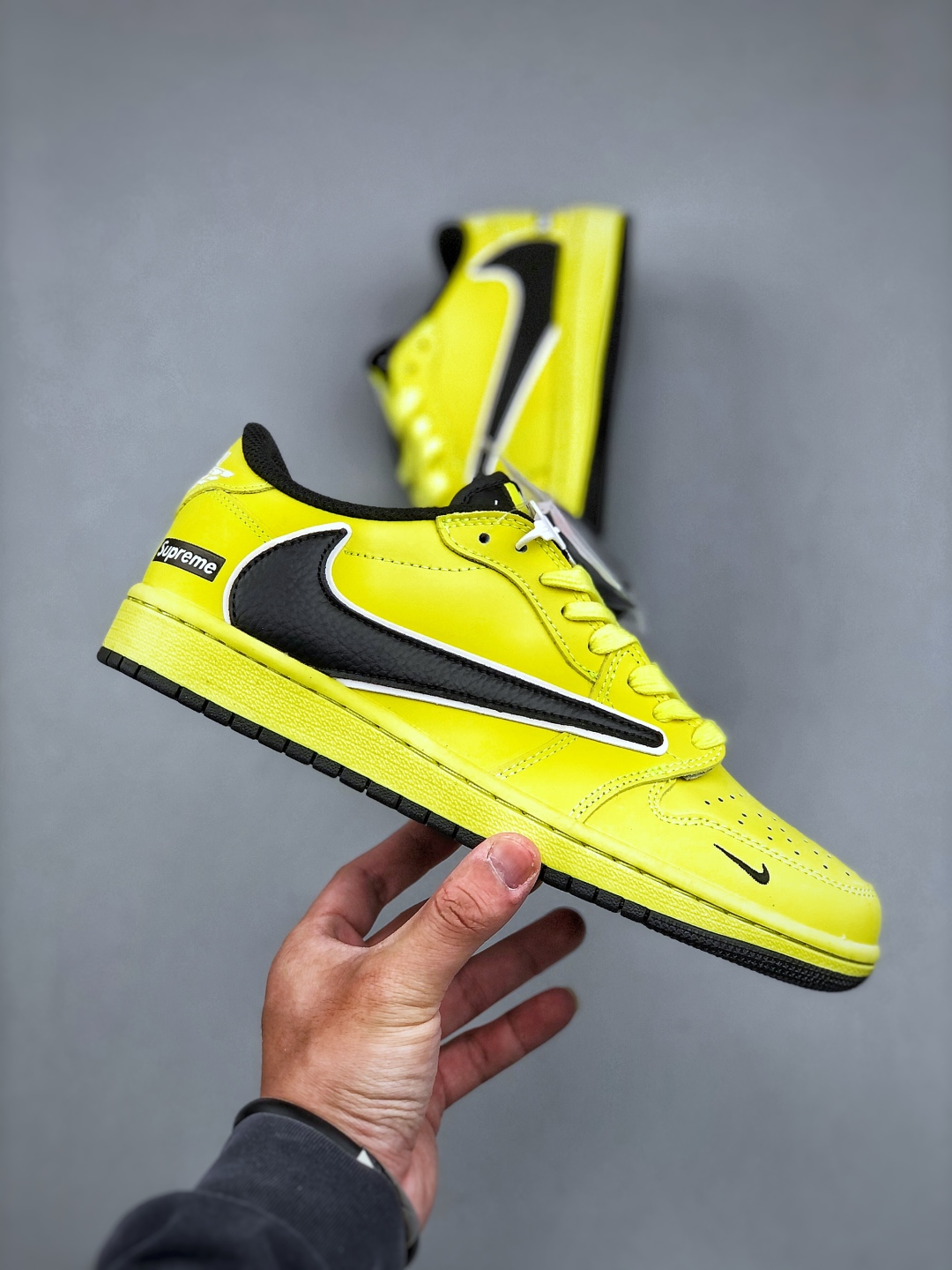 Nike x Supreme Air Jordan 1 Low Lemon Black Sneakers DM7866-701 5 cmp i1746738868115 1314 0 3