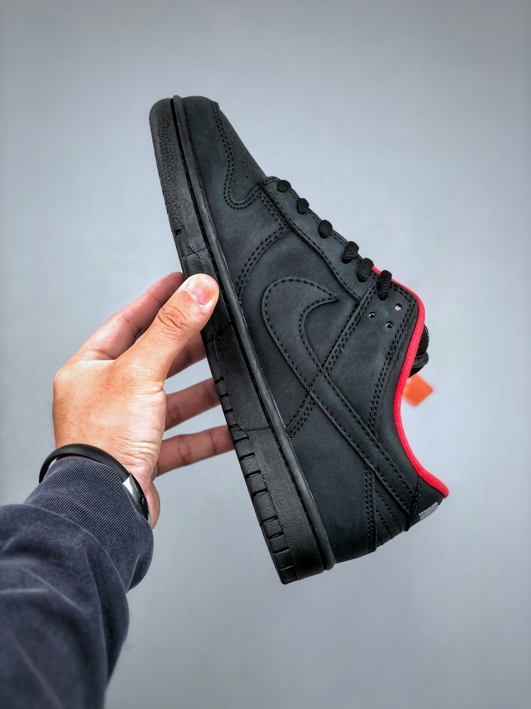 Supreme x Nike SB Dunk Low Ocean Fog Black Limited Edition 3 cmp i1746739108176 408 0 1