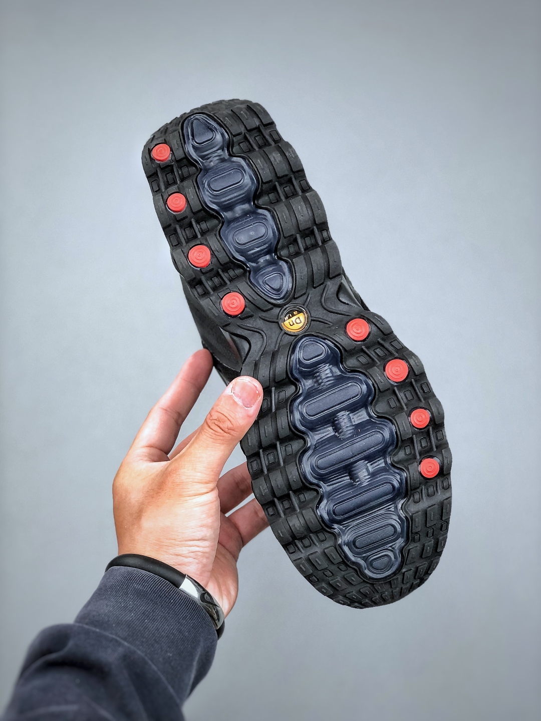 NK Air Max DN8 Full-Palm Tech Cushioning Running Shoes - Ultimate Comfort 9 cmp i1746739168963 6612 0 7