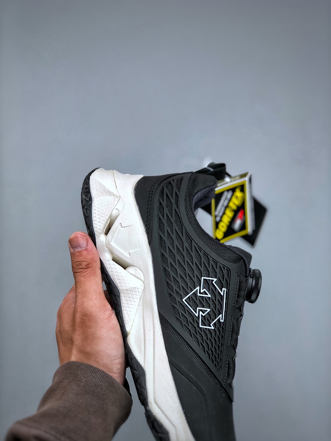 Descente Men's Lightweight Cushioning Breathable Fashion Casual Running Shoes 7 cmp i1746822694135 9101 0 5
