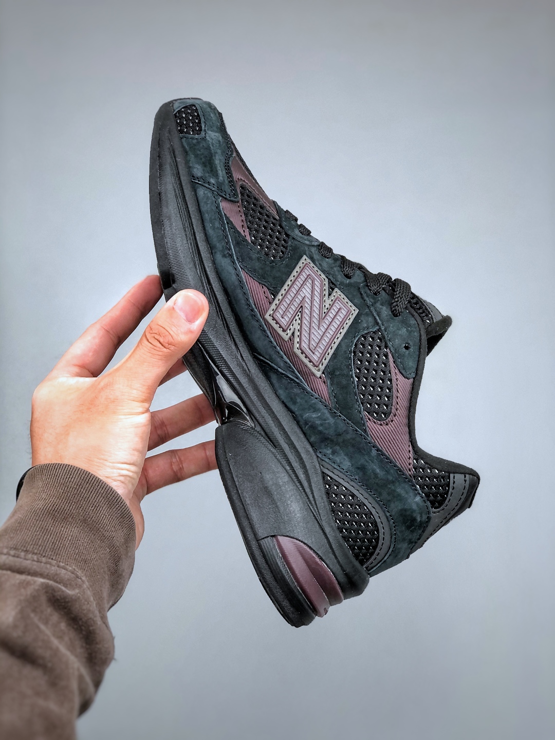 New Balance 2010 Series Retro Casual Sneakers - U2010ETB 3 cmp i1746822744175 9051 0 1