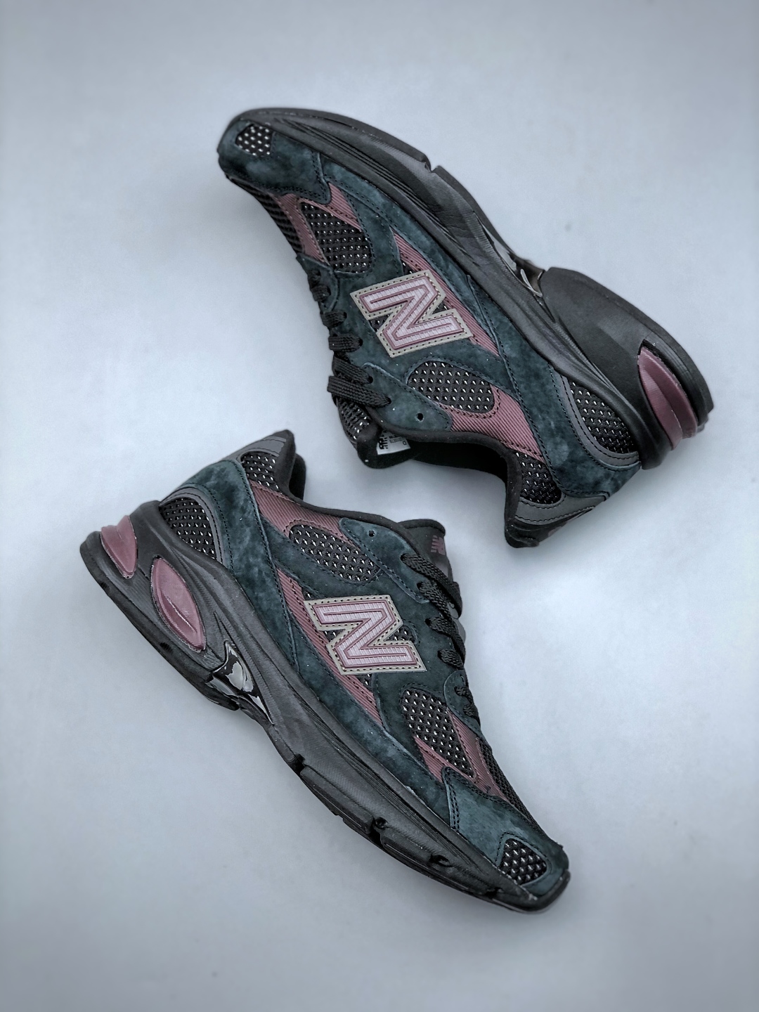 New Balance 2010 Series Retro Casual Sneakers - U2010ETB 10 cmp i1746822745705 7555 0 8