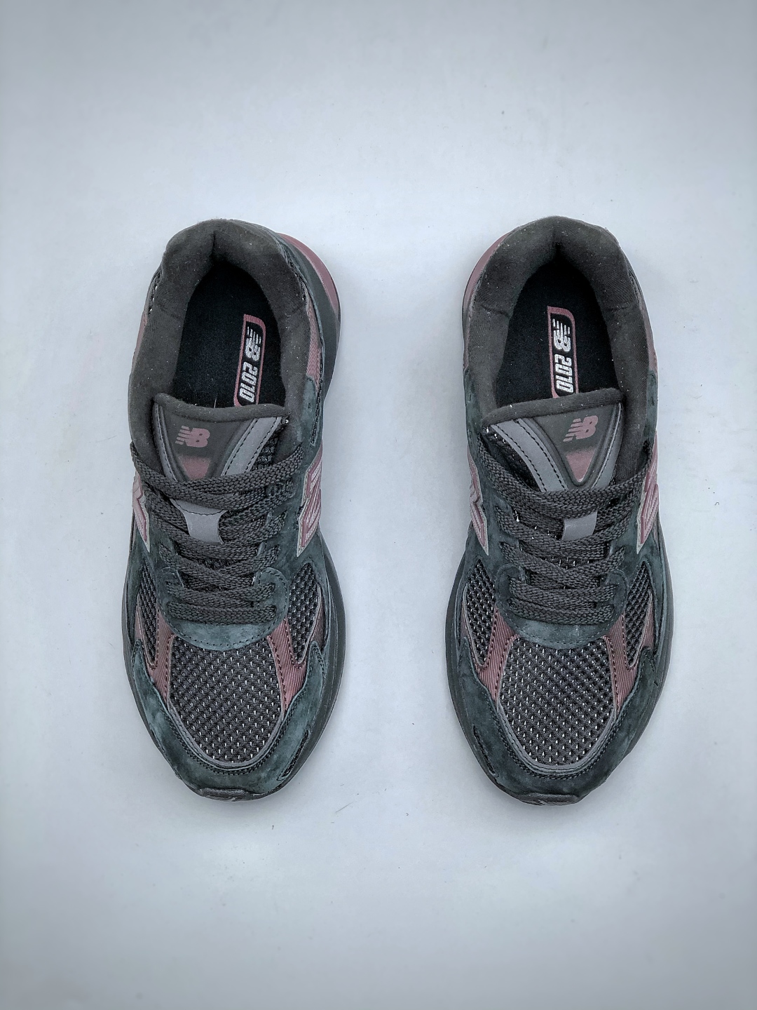 New Balance 2010 Series Retro Casual Sneakers - U2010ETB 6 cmp i1746822745719 9927 0 4
