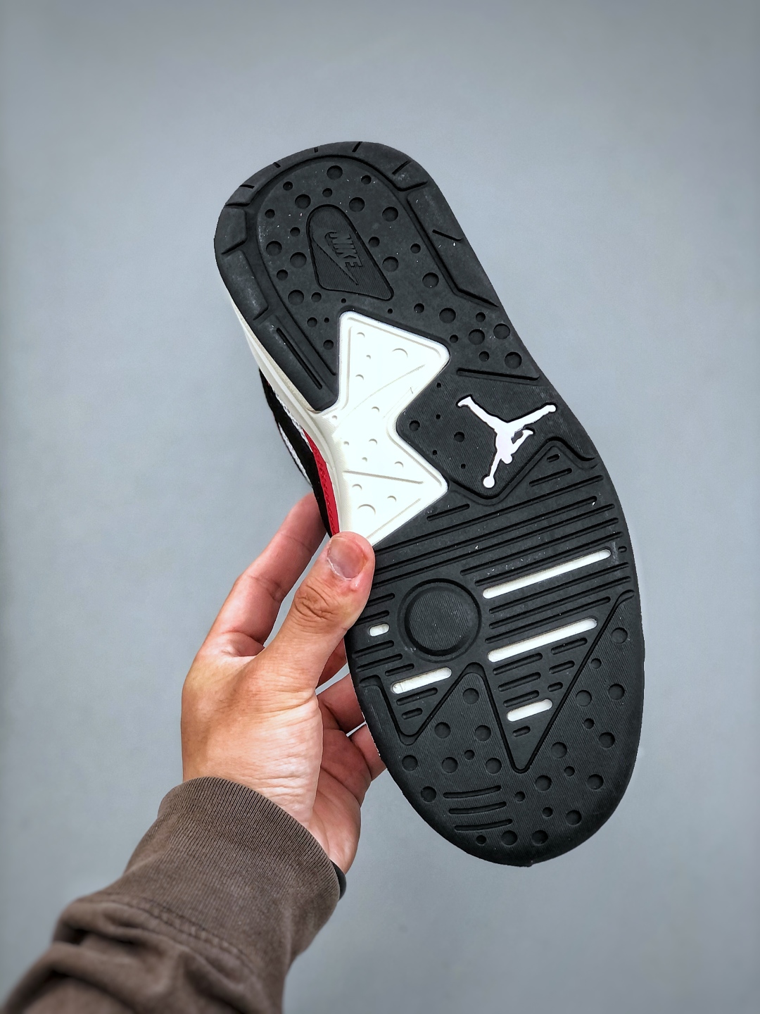 Air Jordan CMFT ERA Retro Sneakers - Ultimate Comfort & Style 9 cmp i1746823188894 2288 0 7