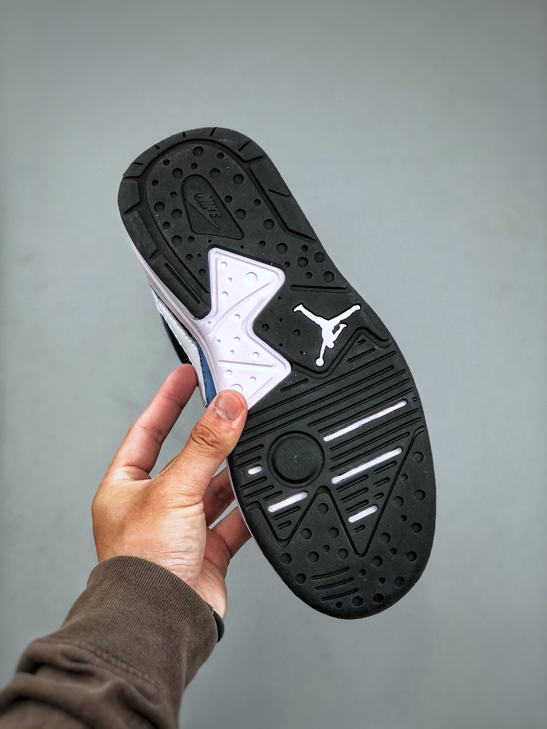NK Air Jordan CMFT ERA Retro Sneakers - Blue and Black - Size 36-45 9 cmp i1746823200490 3152 0 7