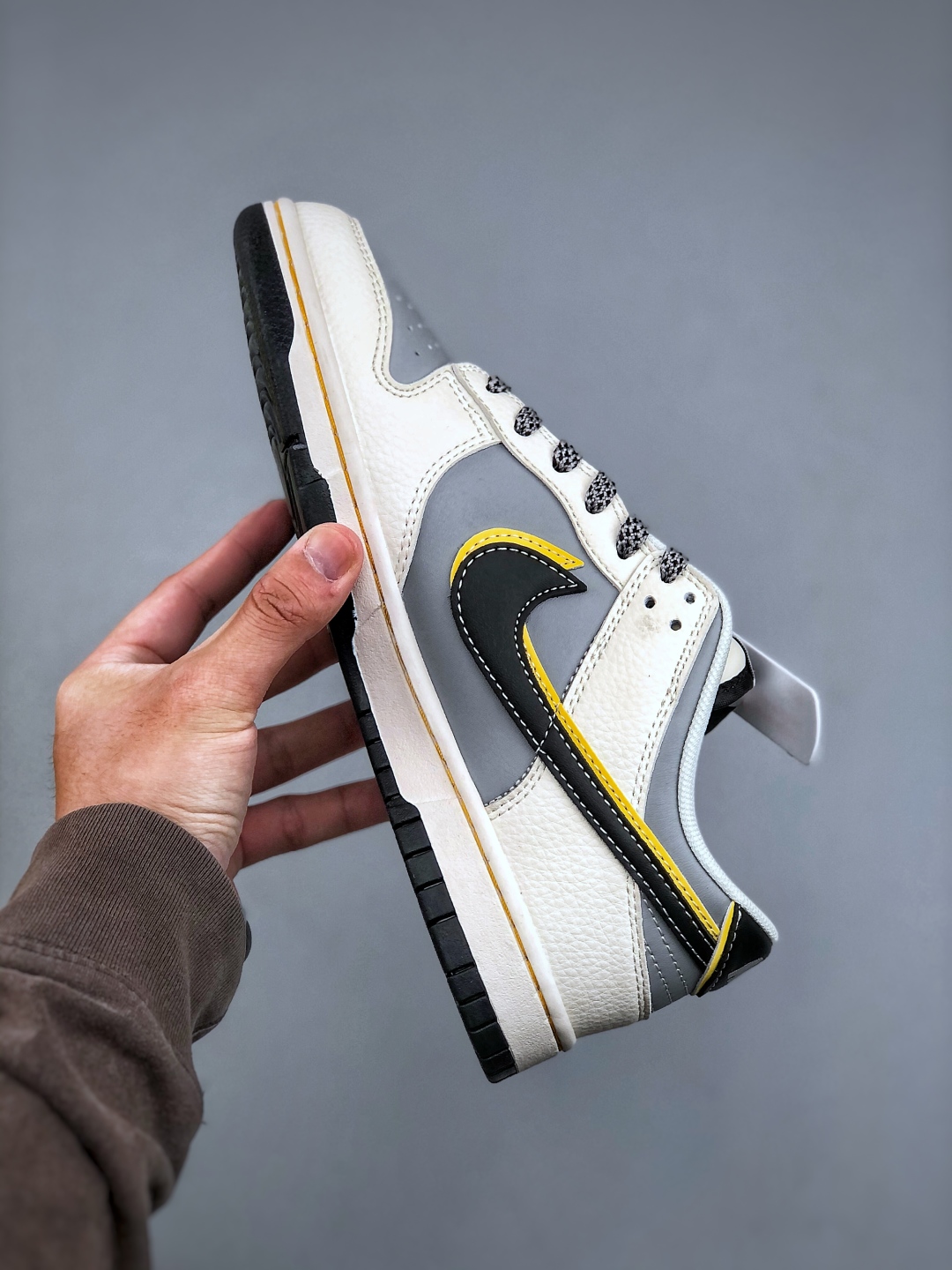 Nike SB Dunk Low "Xiaomi SU7 Ultra" Custom Sneakers - Limited Edition 3 cmp i1746823670114 2665 0 1