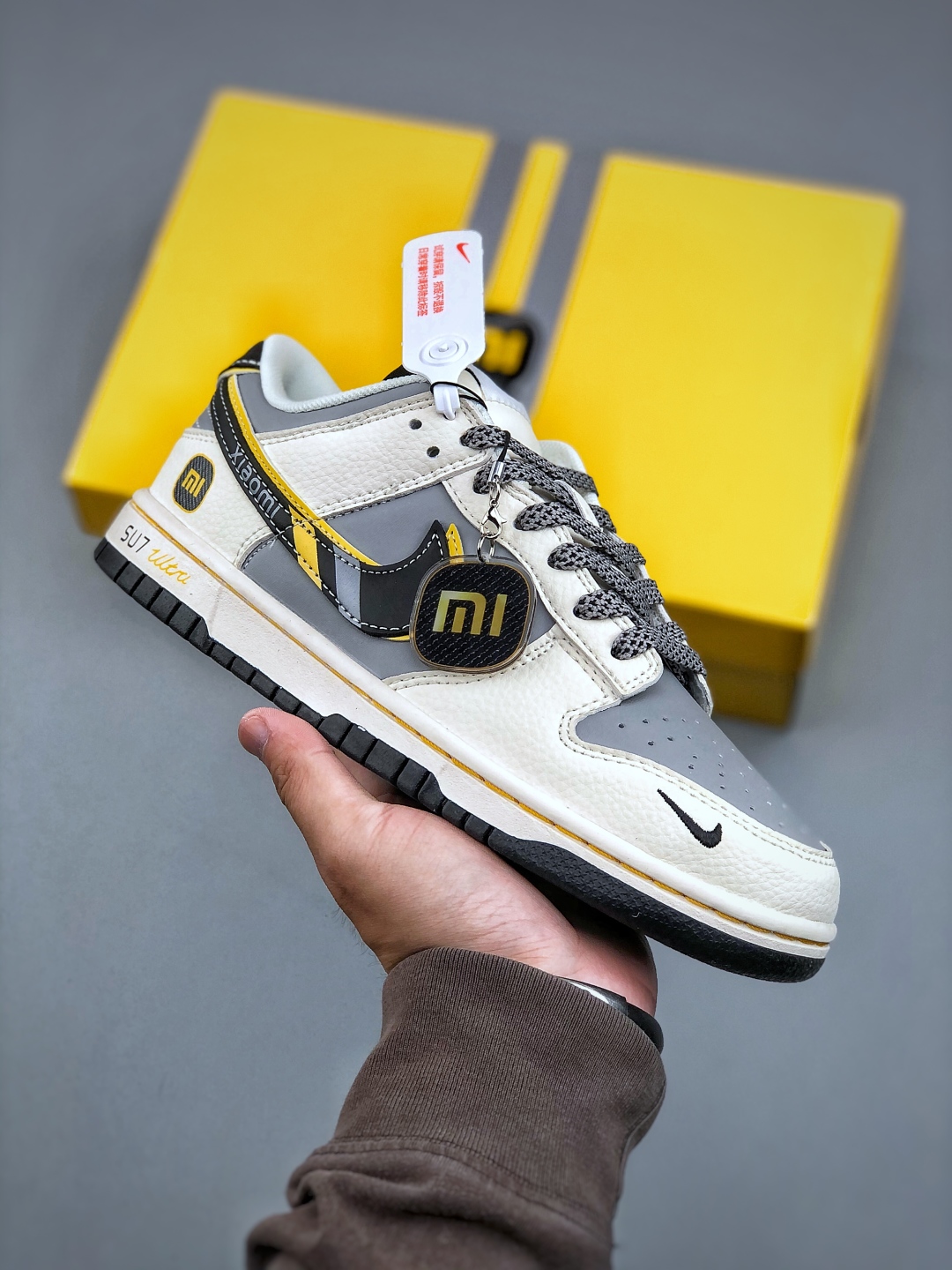 Nike SB Dunk Low "Xiaomi SU7 Ultra" Custom Sneakers - Limited Edition 2 cmp i1746823672380 7 0 0
