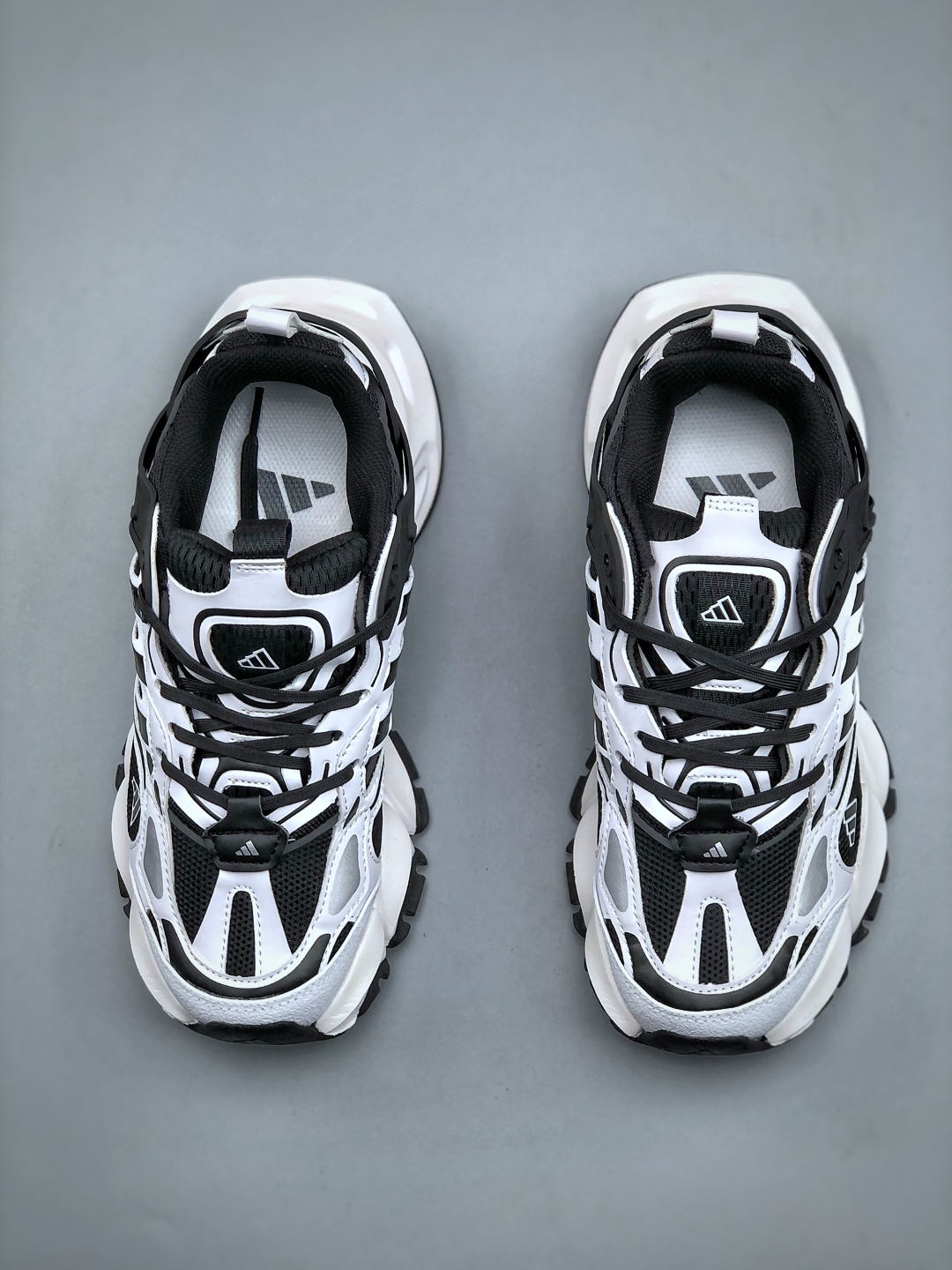 Adidas XLG Runner Deluxe CNY - Retro Cyberpunk Style Sneakers 6 cmp i1746823894550 3388 0 4