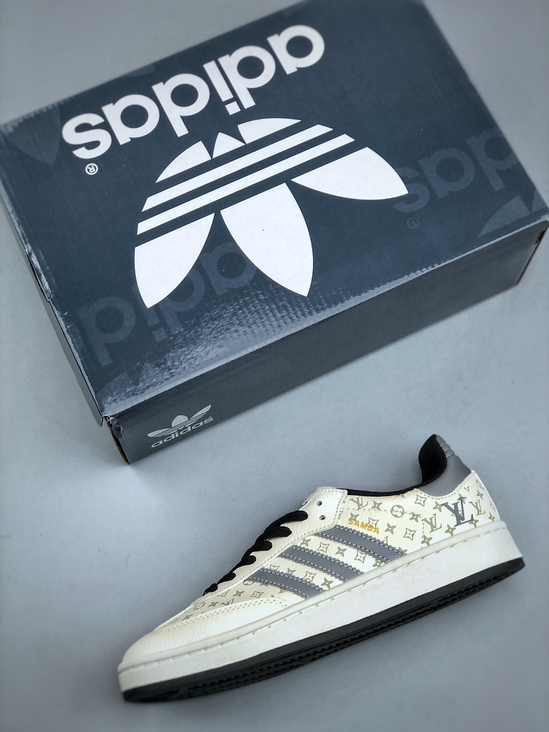 Adidas x Louis Vuitton Samba: Exclusive Designer Collaboration Sneakers 4 cmp i1746824047100 7553 0 2