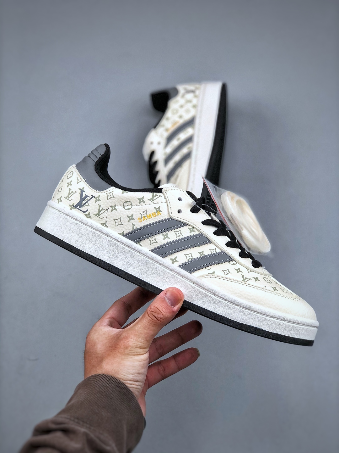 Adidas x Louis Vuitton Samba: Exclusive Designer Collaboration Sneakers 5 cmp i1746824047102 481 0 3