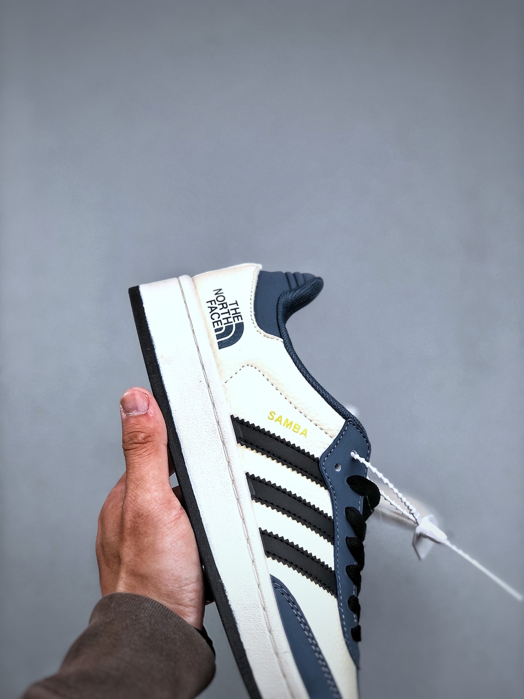 Adidas Samba Indoor W The North Face Campus Sneakers LJ9908 7 cmp i1746824057291 3913 0 5