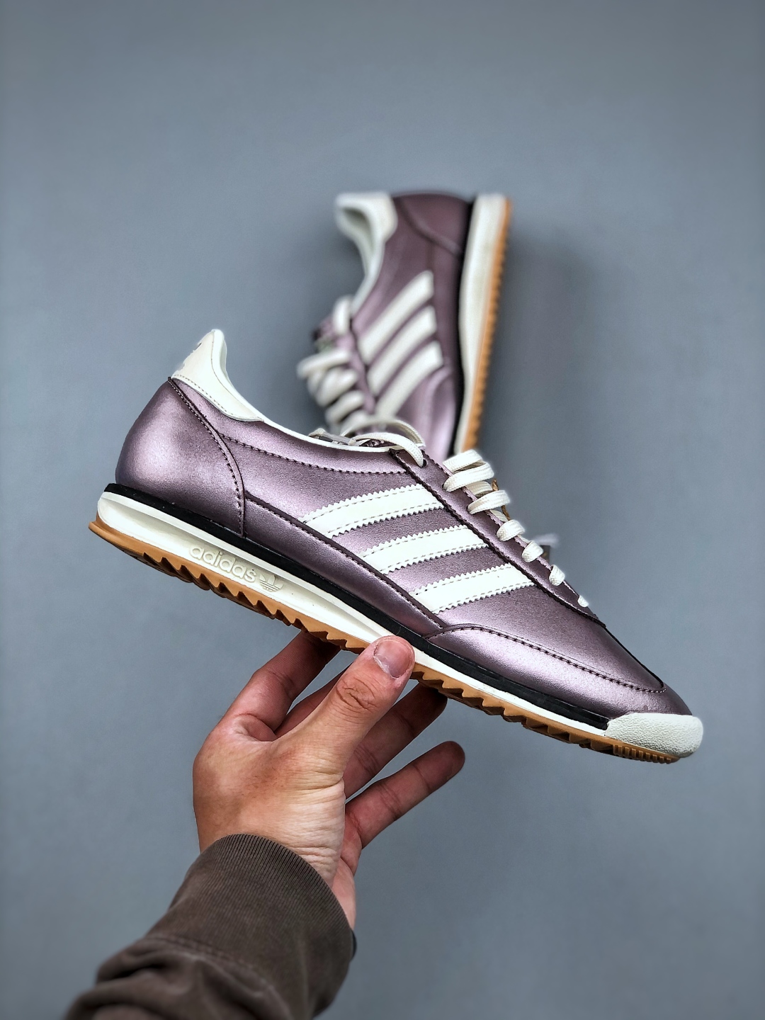 Adidas Originals SL 72: Retro Running Shoes - Lightweight Comfort & Style 5 cmp i1746824168383 7843 0 3